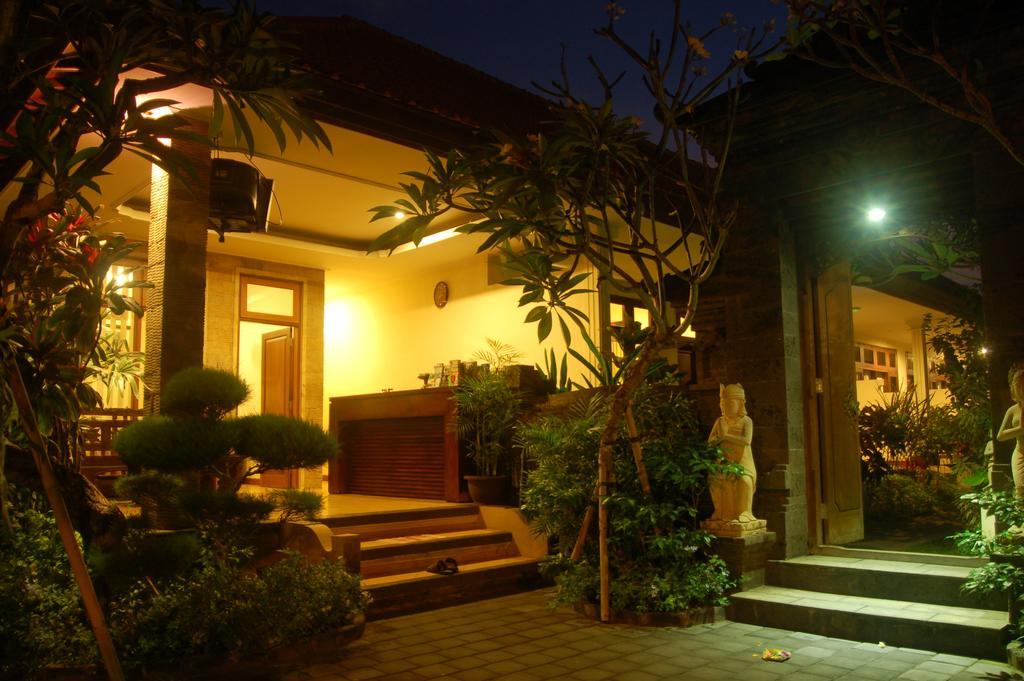 Gunakaya Homestay Sanur Extérieur photo